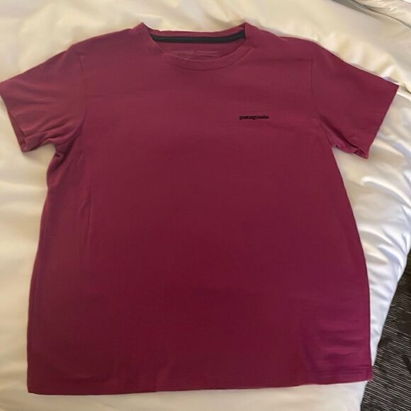 Patagonia Raspberry Pink T-shirt - Picture 1 of 6